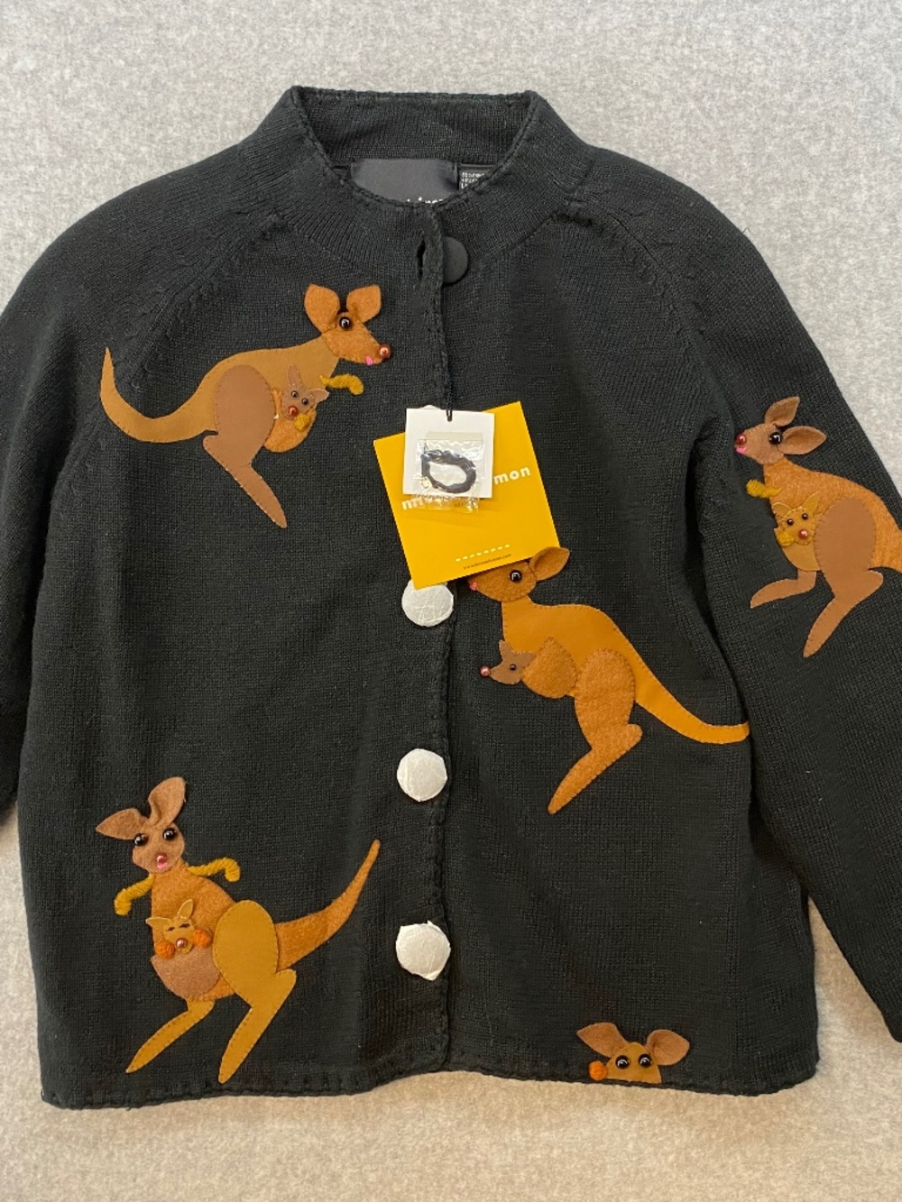 NEW! Vintage Michael Simon Cardigan M • Kangaroo Appliqué • Art • Black